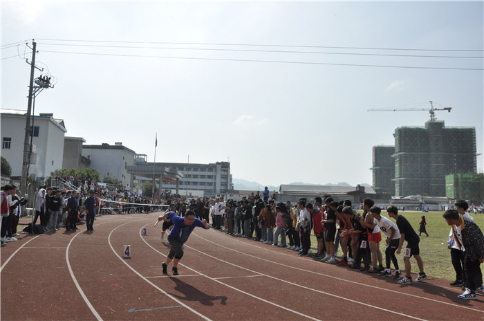 歙县二中成功举办第37届田径运动会