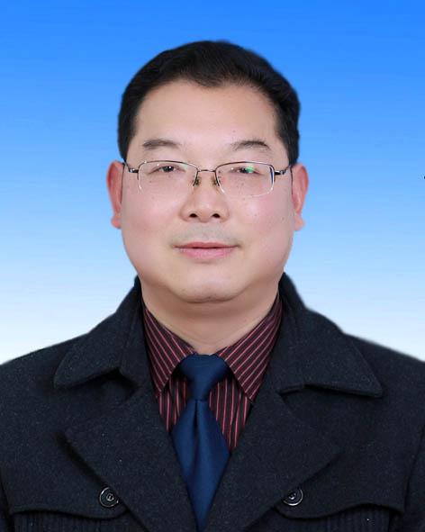 06  安徽省黄山市歙县武阳丝厂任会计1997.07——2001.