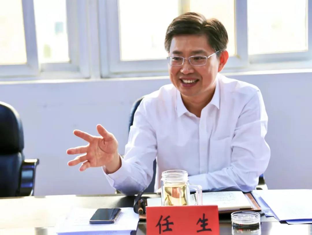 敢啃最硬的骨头敢挑最重的担子新任政法委书记这样要求