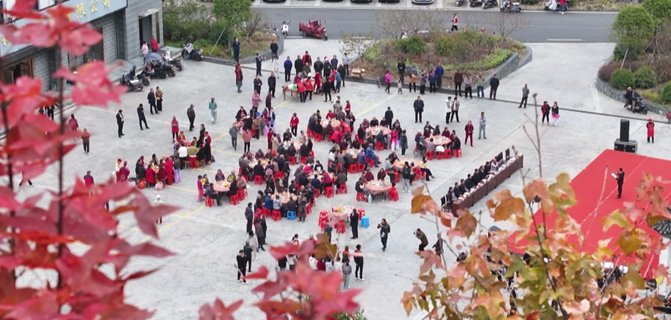 歙县：桃源村敬老宴开席 百余名老人共享幸福时光